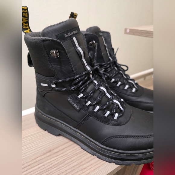 Dr. Martens Combs Tech Waterproof Boots Size 10M - Picture 2 of 8